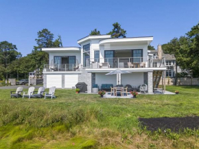 Luxurious Waterfront Retreat in Ogunquit Maine perfect for your Family